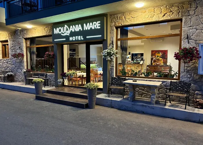 فندق Moudania Mare 3*